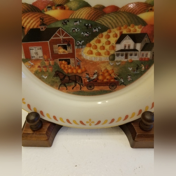 Lenox China Collectible Plate Gold Rim Scenes of America With Stand and Box - Picture 4 of 12